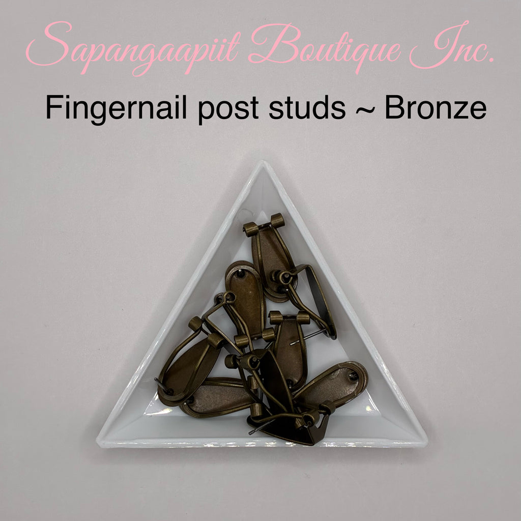 Fingernail post studs